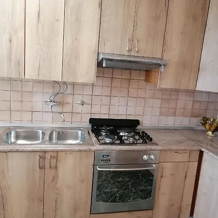 Andelo I Ruzica Apartmán Mundanije