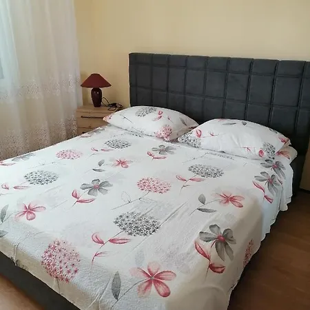 Andelo I Ruzica Mundanije