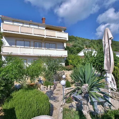 Andelo I Ruzica Apartmán Mundanije