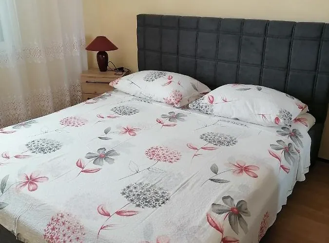 Andelo I Ruzica Mundanije
