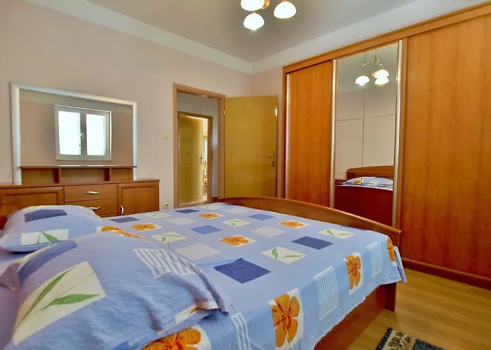 Andelo I Ruzica Apartment