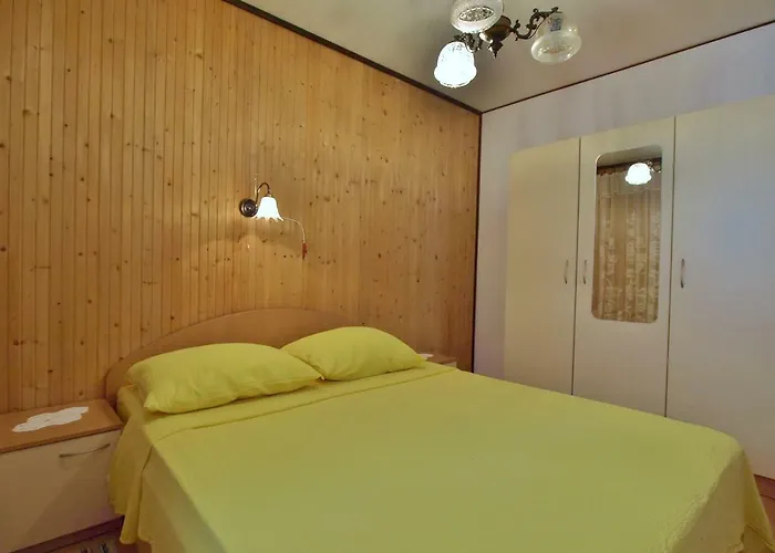 Andelo I Ruzica Apartment *