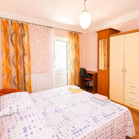Apartmán Andelo I Ruzica Mundanije